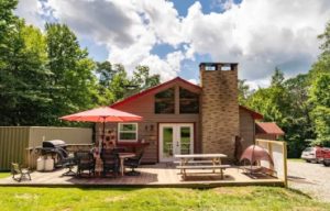 Cabin vs. Cottage vs. RV: Which Stay Fits Your Trip?